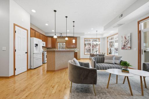 1256 County Road D E, 104, Maplewood, MN 55109