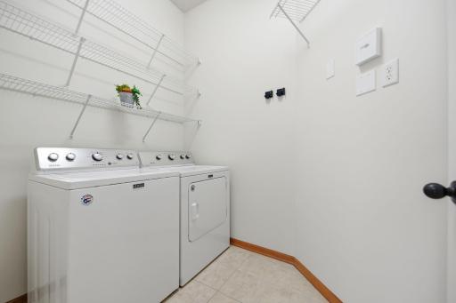 1256 County Road D E, 104, Maplewood, MN 55109
