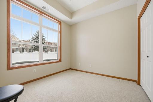 1256 County Road D E, 104, Maplewood, MN 55109