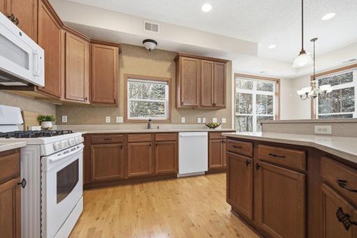 1256 County Road D E, 104, Maplewood, MN 55109