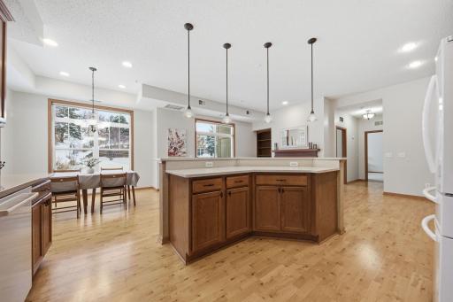 1256 County Road D E, 104, Maplewood, MN 55109