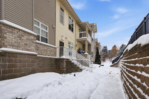 1256 County Road D E, 104, Maplewood, MN 55109