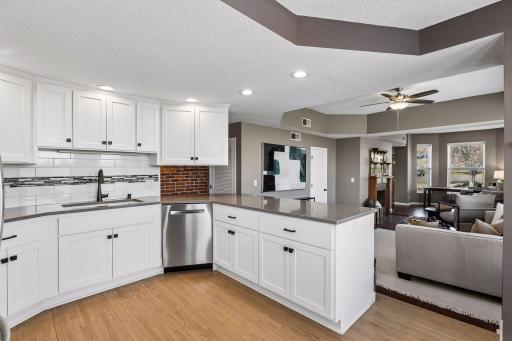 162 College Avenue W, 5, Saint Paul, MN 55102