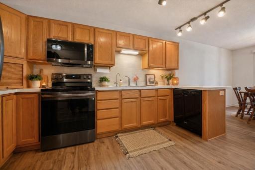 7040 49th Street N, Saint Paul, MN 55128