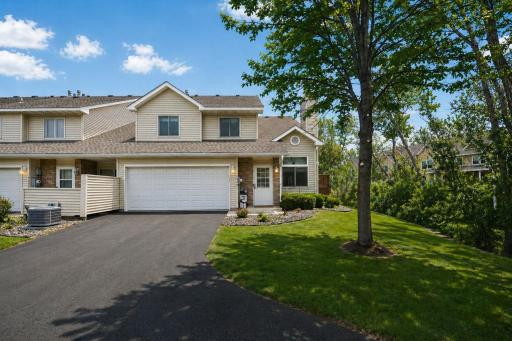 7040 49th Street N, Saint Paul, MN 55128