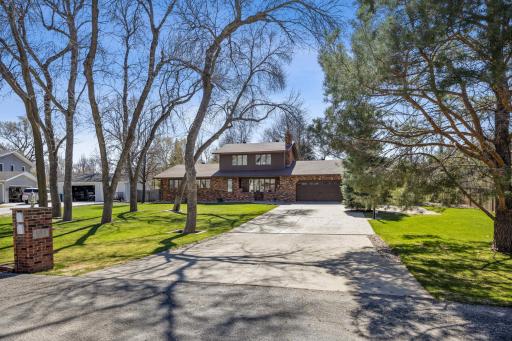 6819 Sunnyside Drive, Horace, ND 58047