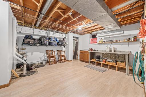 6819 Sunnyside Drive, Horace, ND 58047