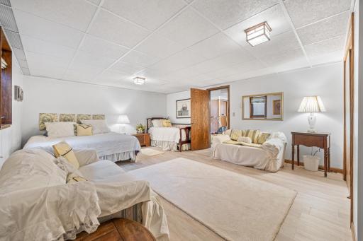6819 Sunnyside Drive, Horace, ND 58047