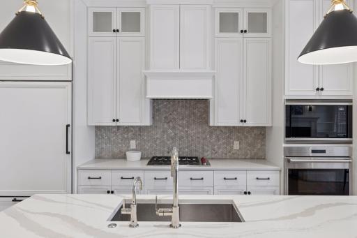 935 Lake Street E, 309, Wayzata, MN 55391