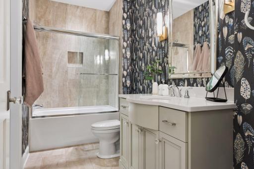 935 Lake Street E, 309, Wayzata, MN 55391