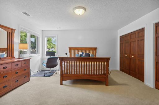 11428 Zion Circle, Minneapolis, MN 55437