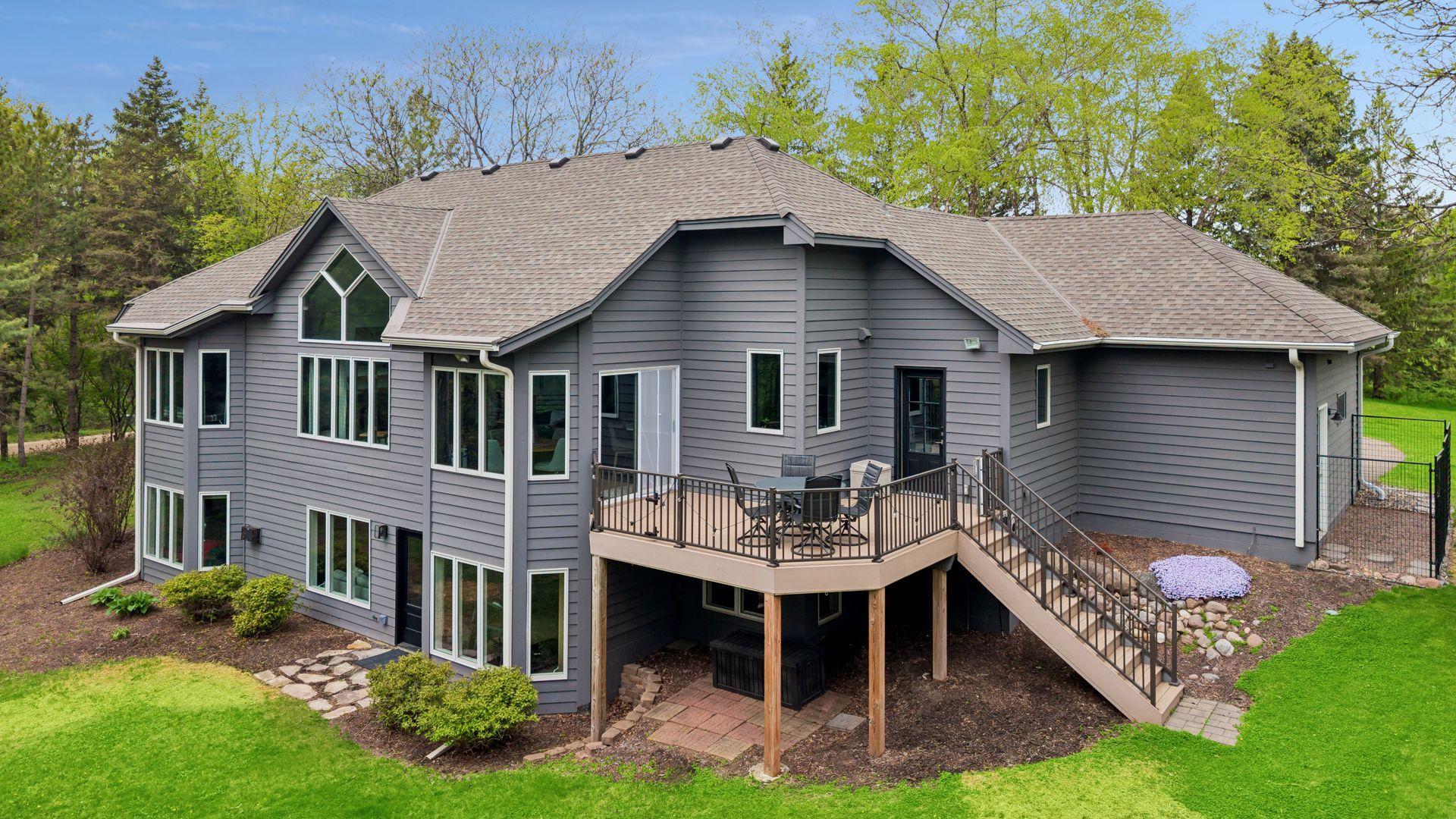 Maintenance free deck ideal for outdoor dining and entertaining