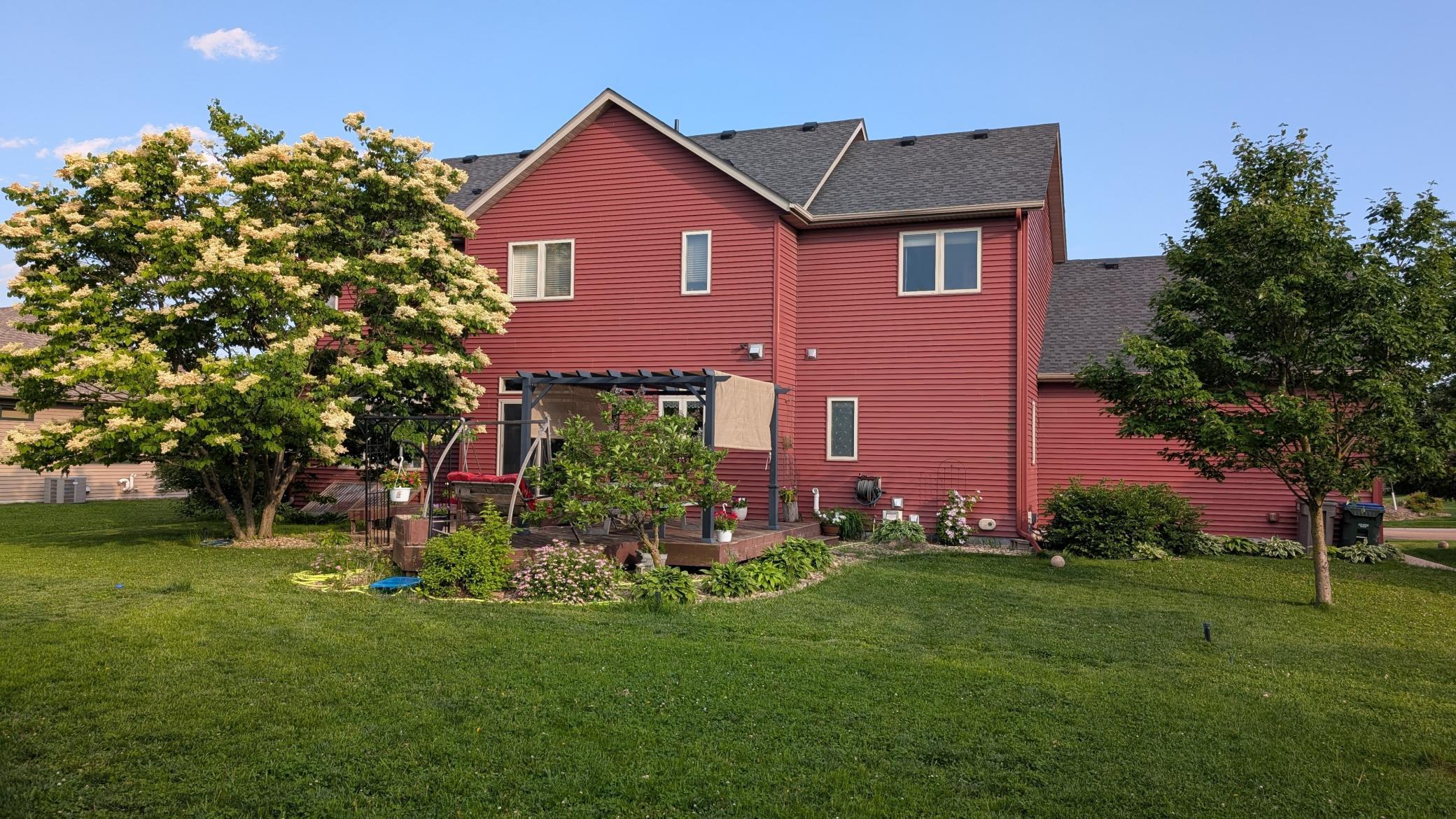 101c_Outside backyard (from summer).jpg