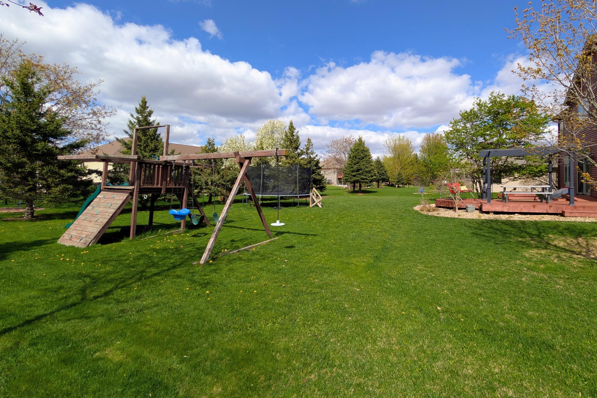 401b - backyard.jpg