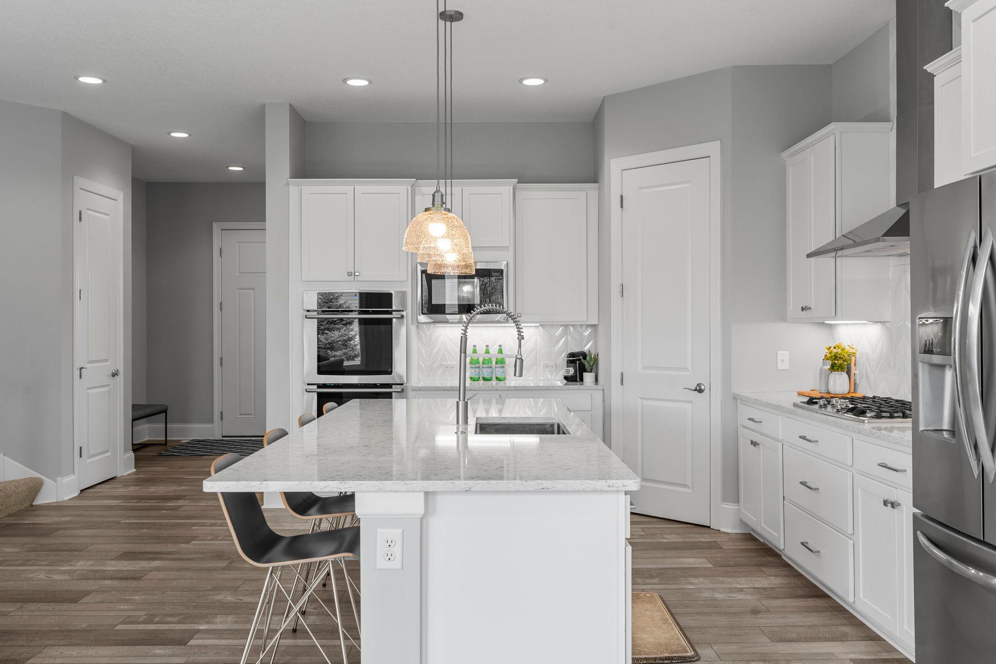 All the things you would expect in a kitchen of this caliber...
