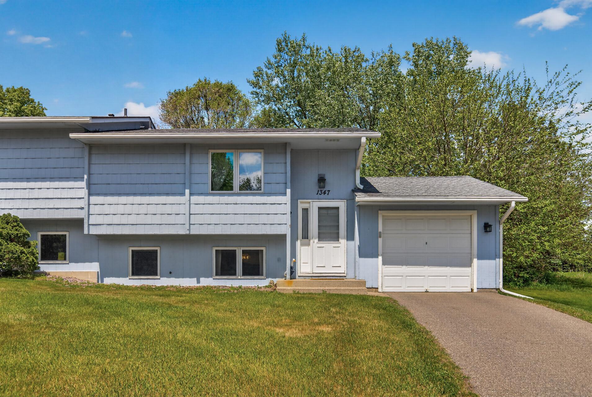 1347-Right unit, occupied