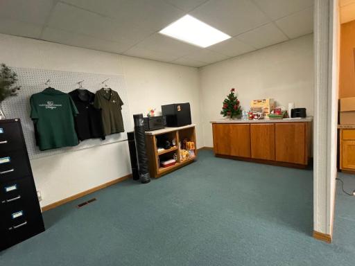 136 S Broadway, Wells, MN 56097