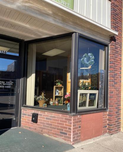 136 S Broadway, Wells, MN 56097
