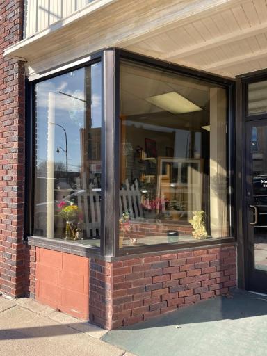 136 S Broadway, Wells, MN 56097