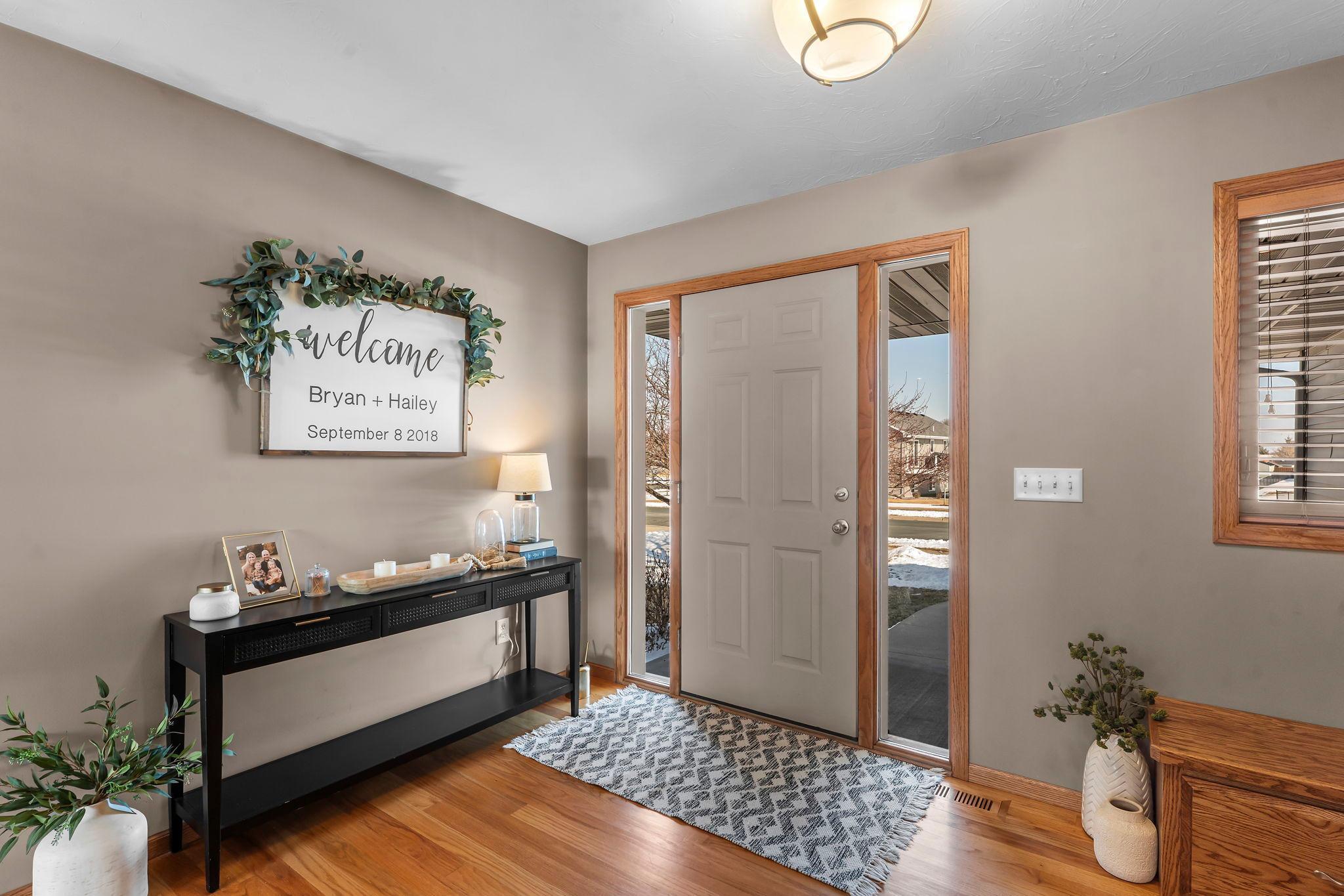 15-web-or-mls-1306 4th St NW-3.jpg