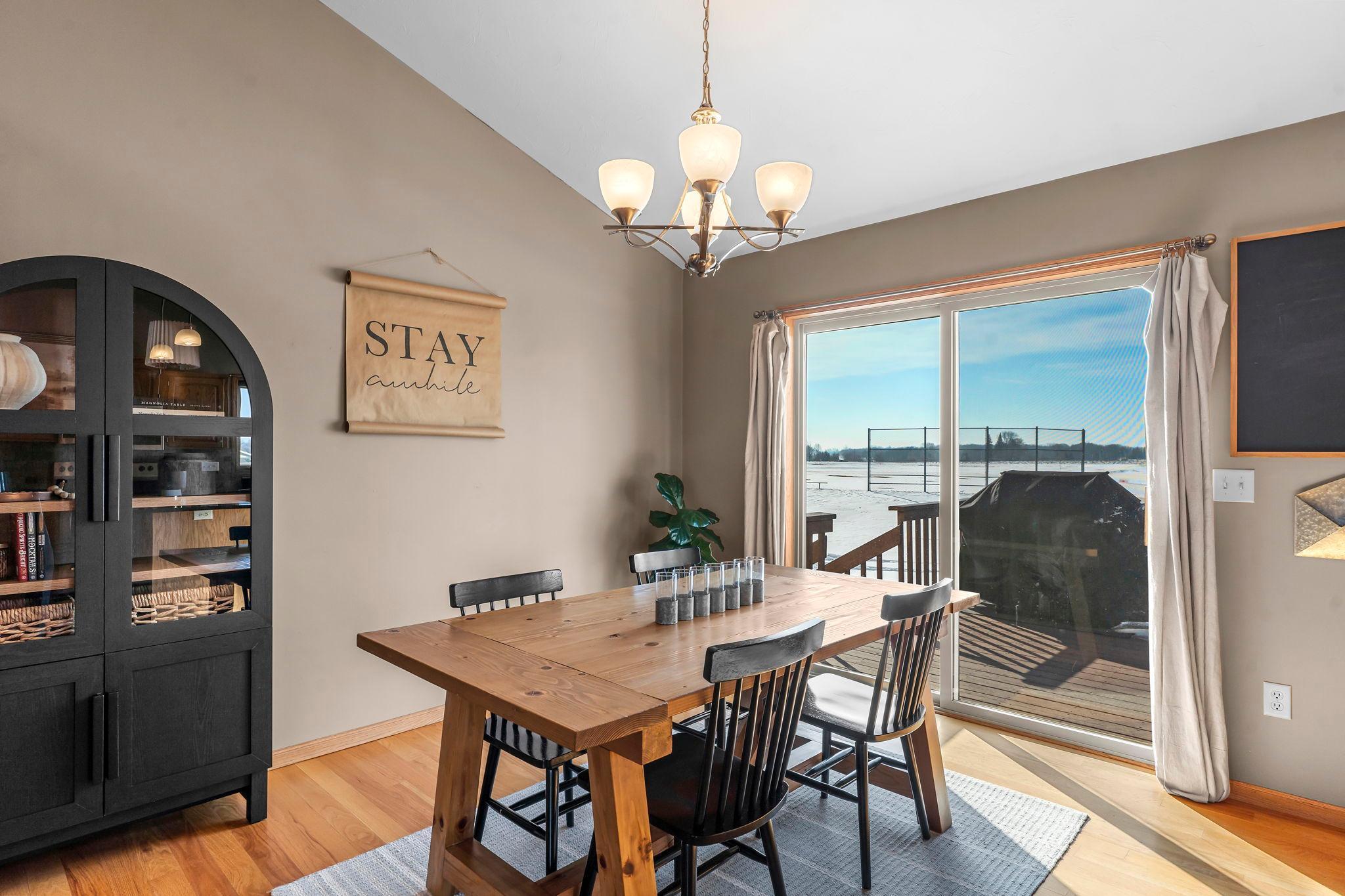 25-web-or-mls-1306 4th St NW-53.jpg