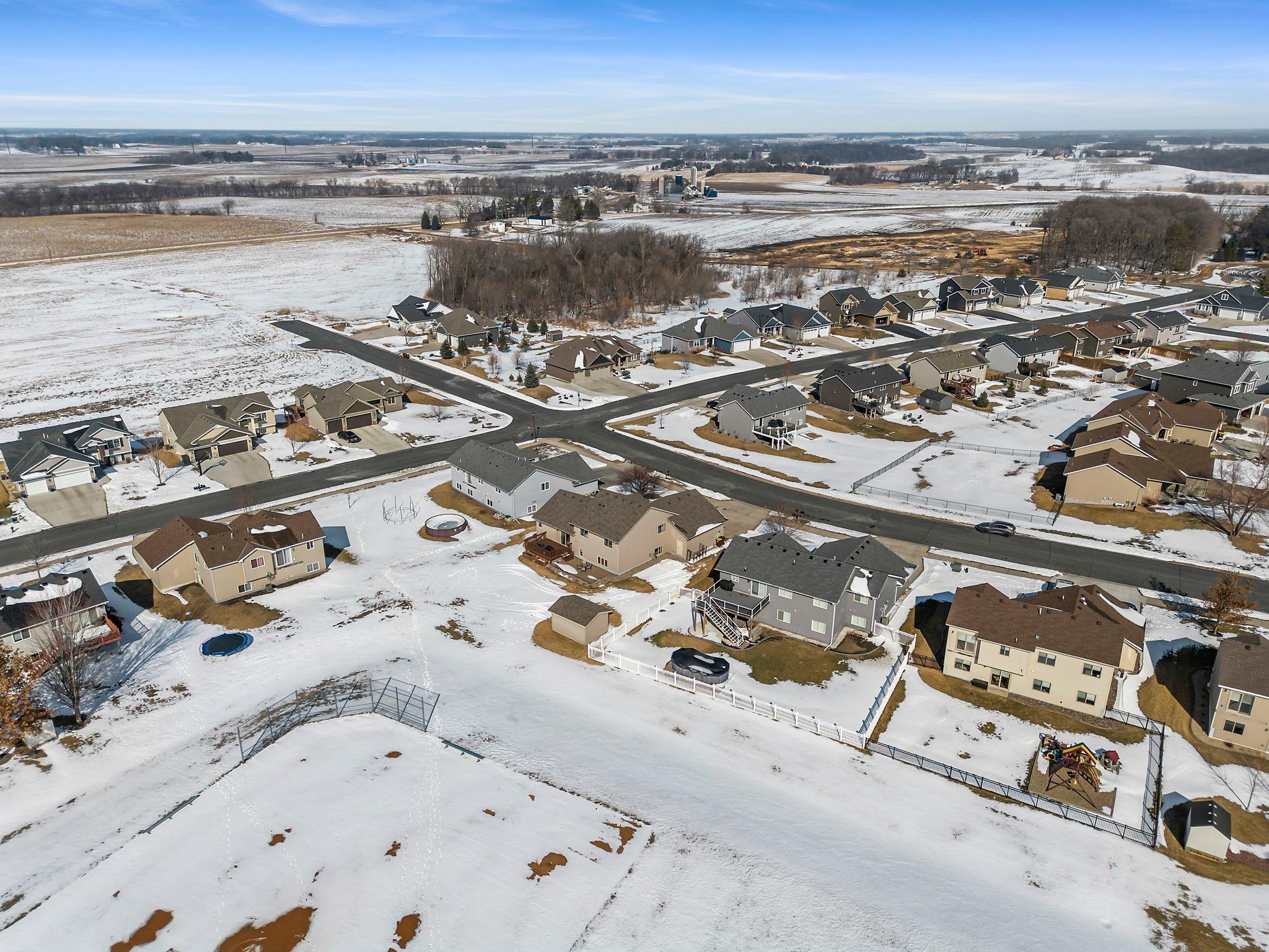 80-web-or-mls-1306 4th St NW-348.jpg