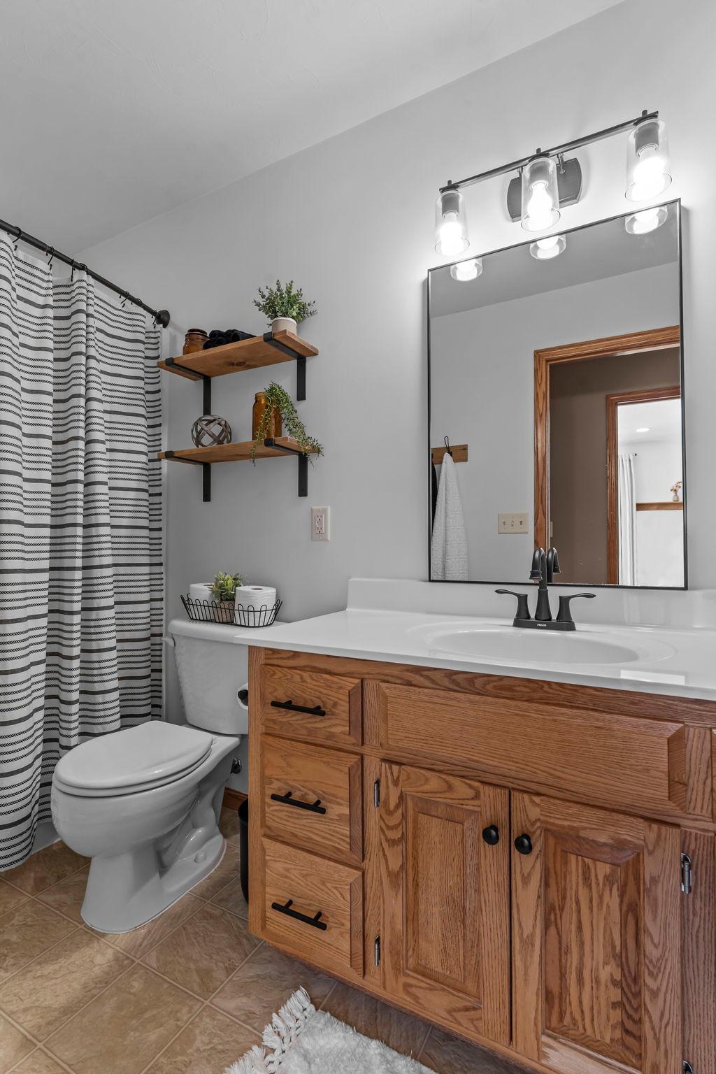 39-web-or-mls-1306 4th St NW-123.jpg