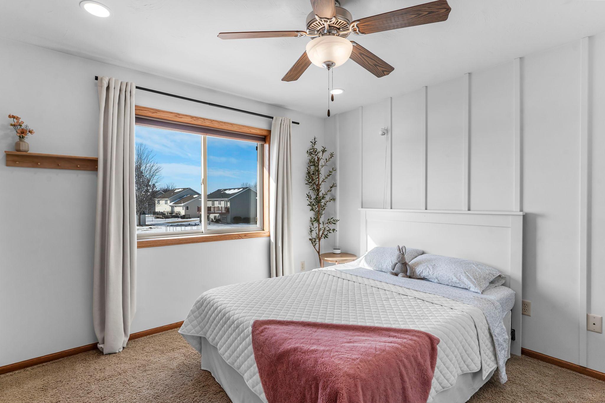 34-web-or-mls-1306 4th St NW-68.jpg