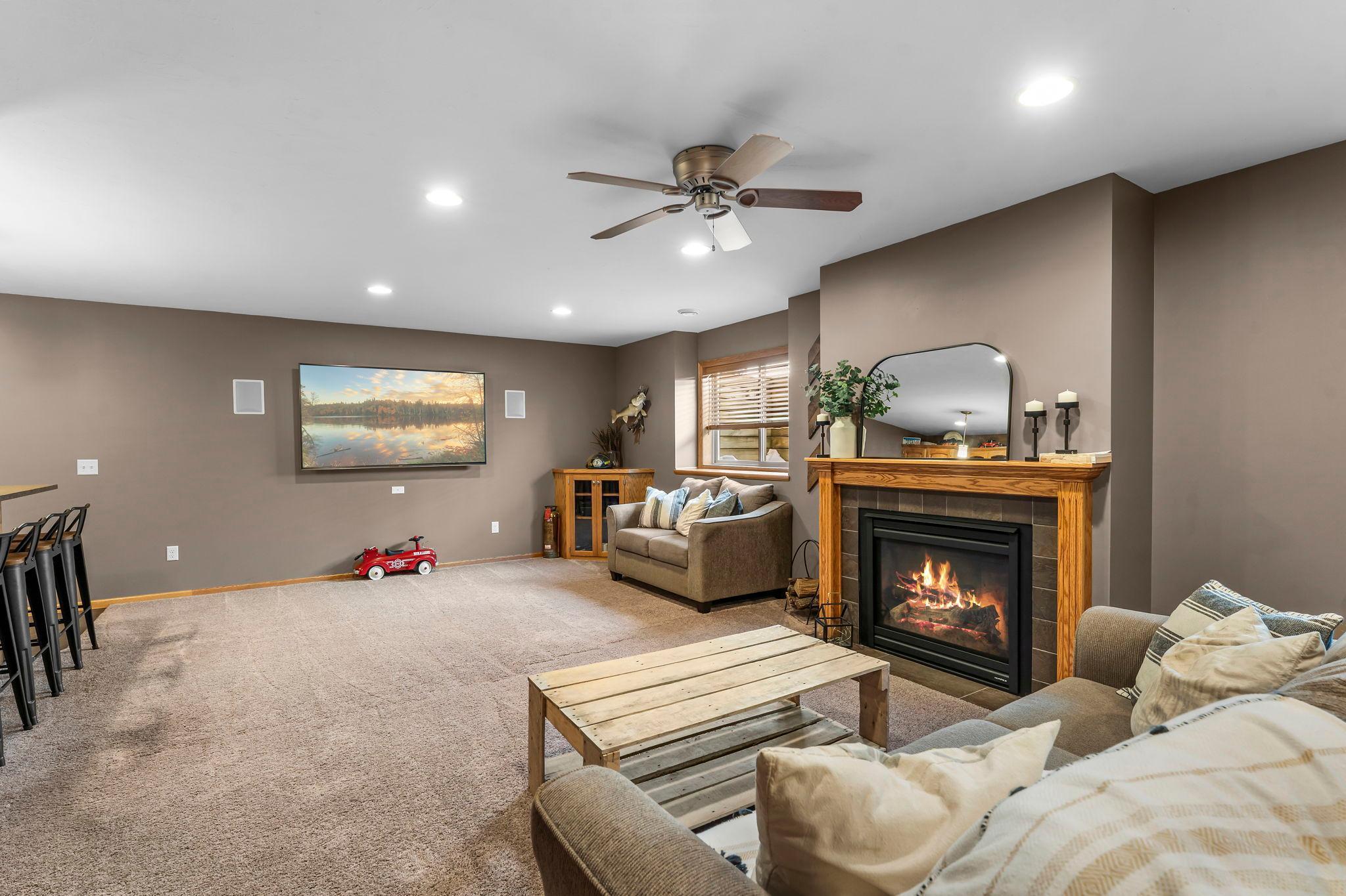 51-web-or-mls-1306 4th St NW-183.jpg