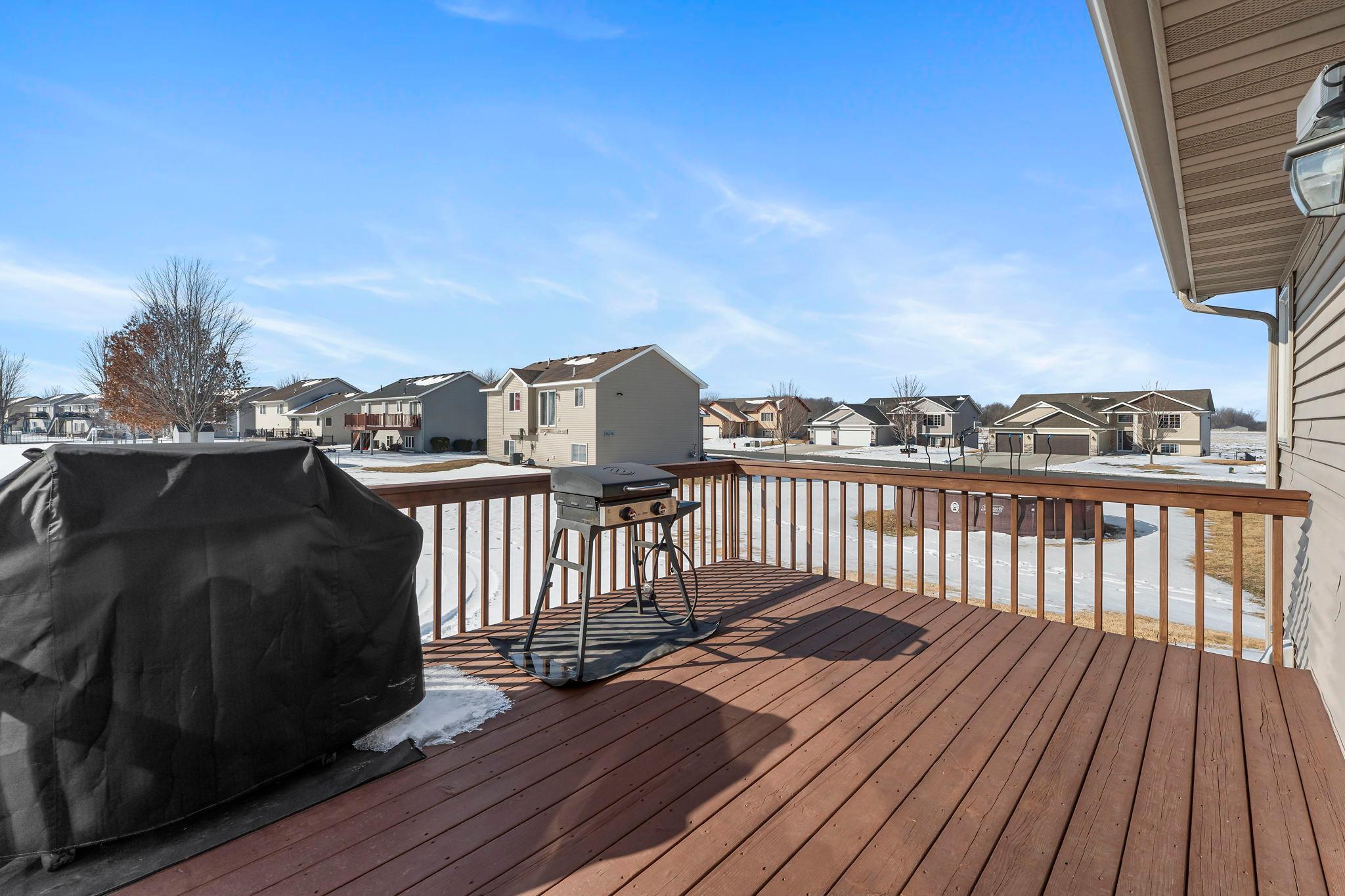 66-web-or-mls-1306 4th St NW-273.jpg