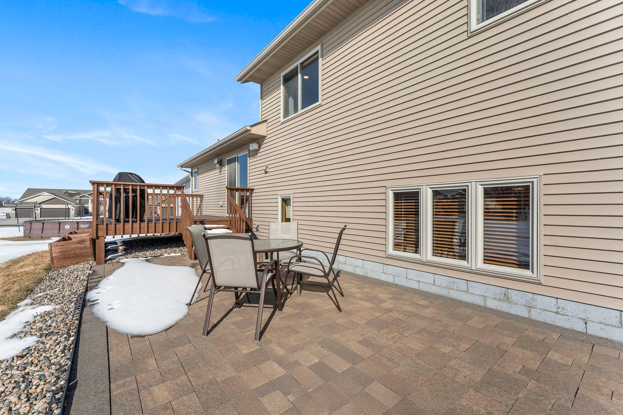 62-web-or-mls-1306 4th St NW-253.jpg