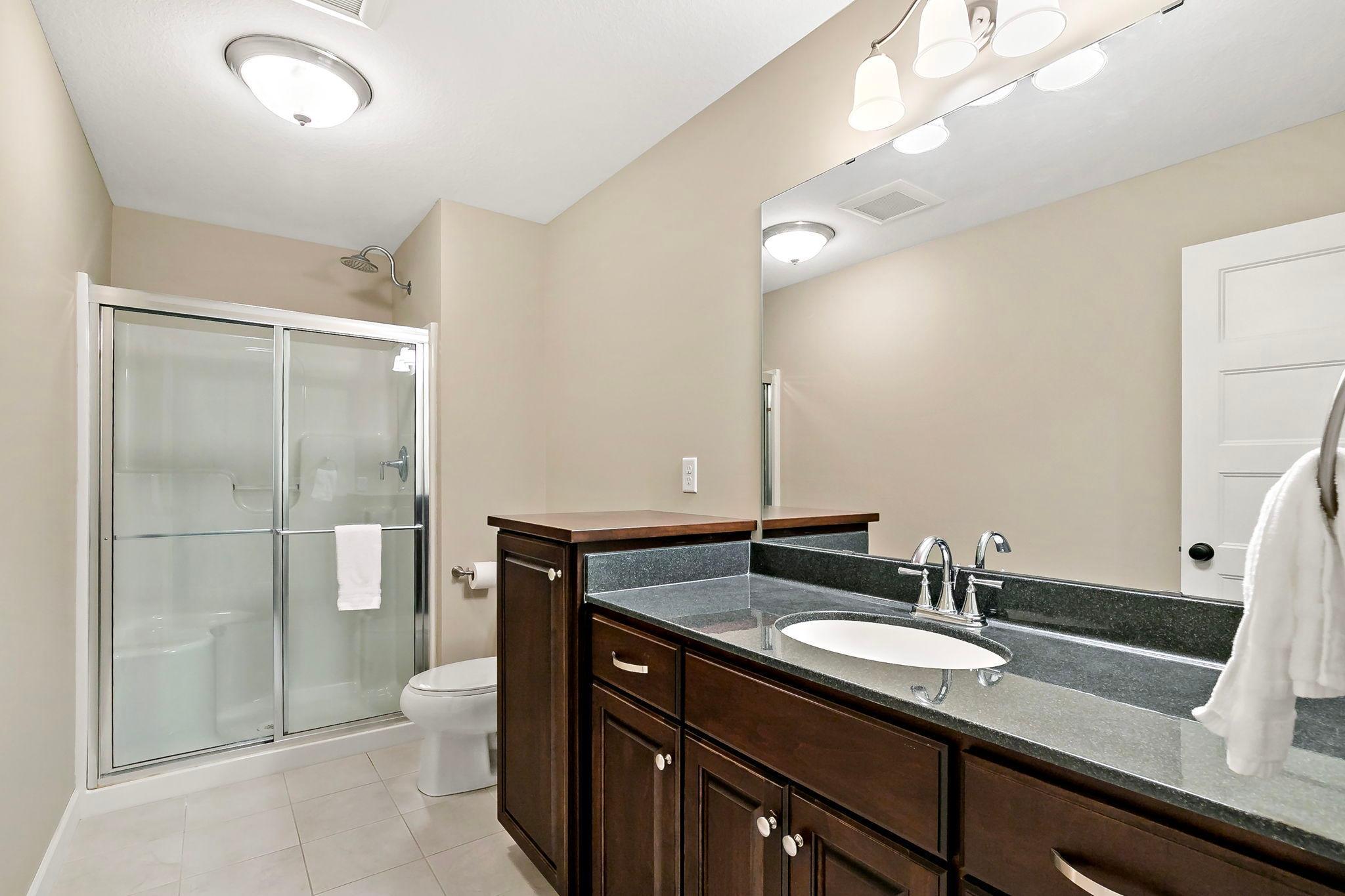 17163-hollyhock-ct-lakeville-mn-full bath-2nd-level.jpg