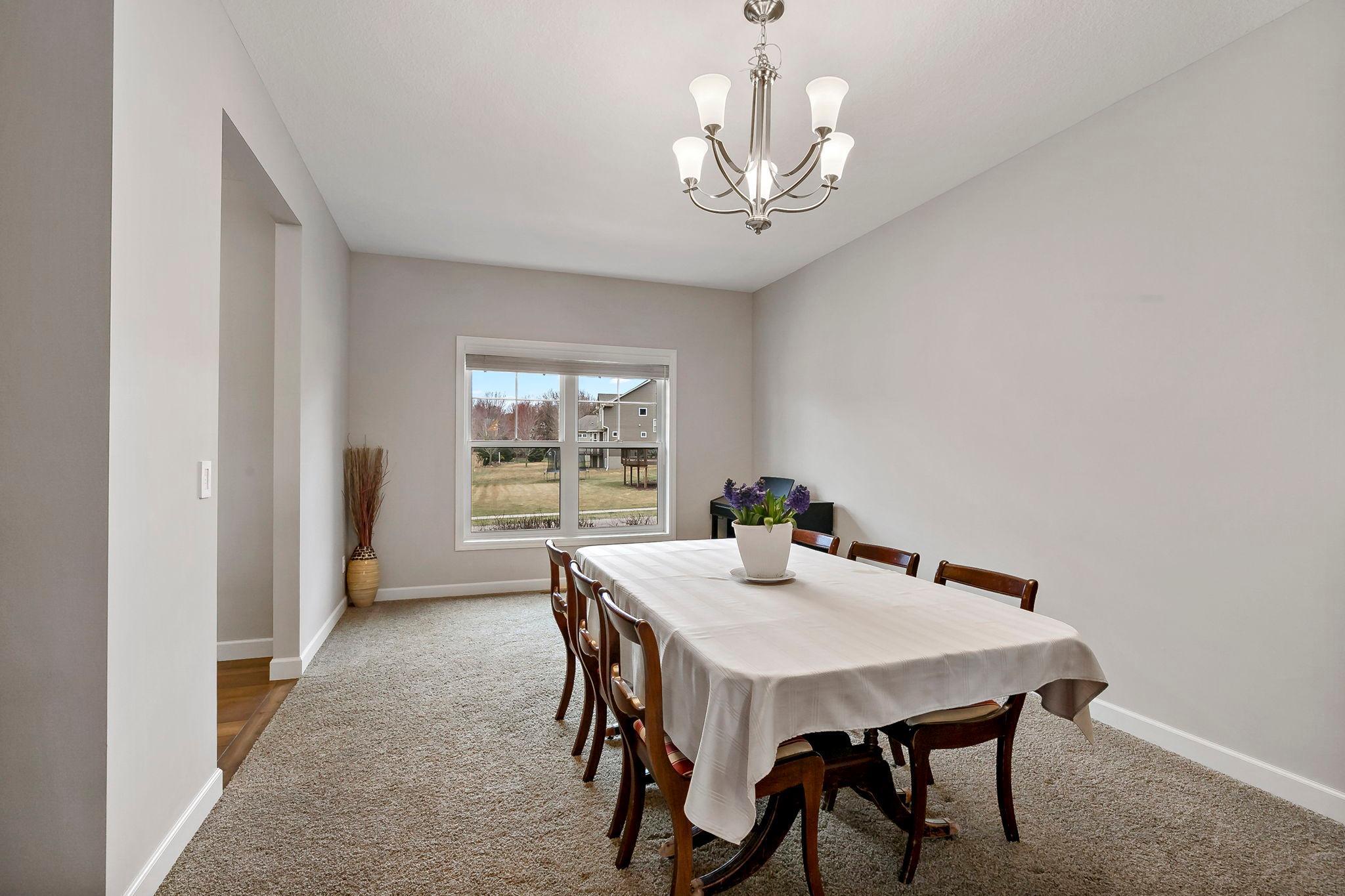 17163-hollyhock-ct-lakeville-mn-dining-room.jpg