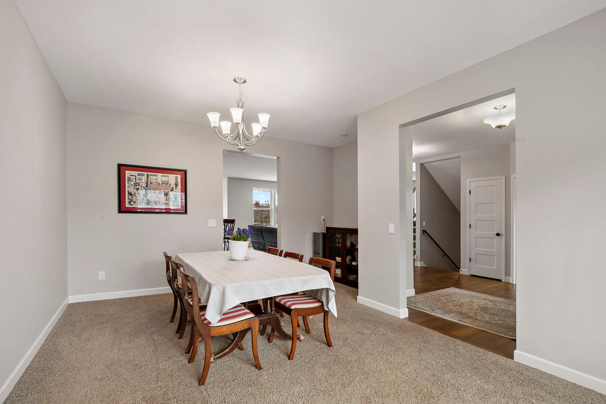 17163-hollyhock-ct-lakeville-mn-dining-room2.jpg