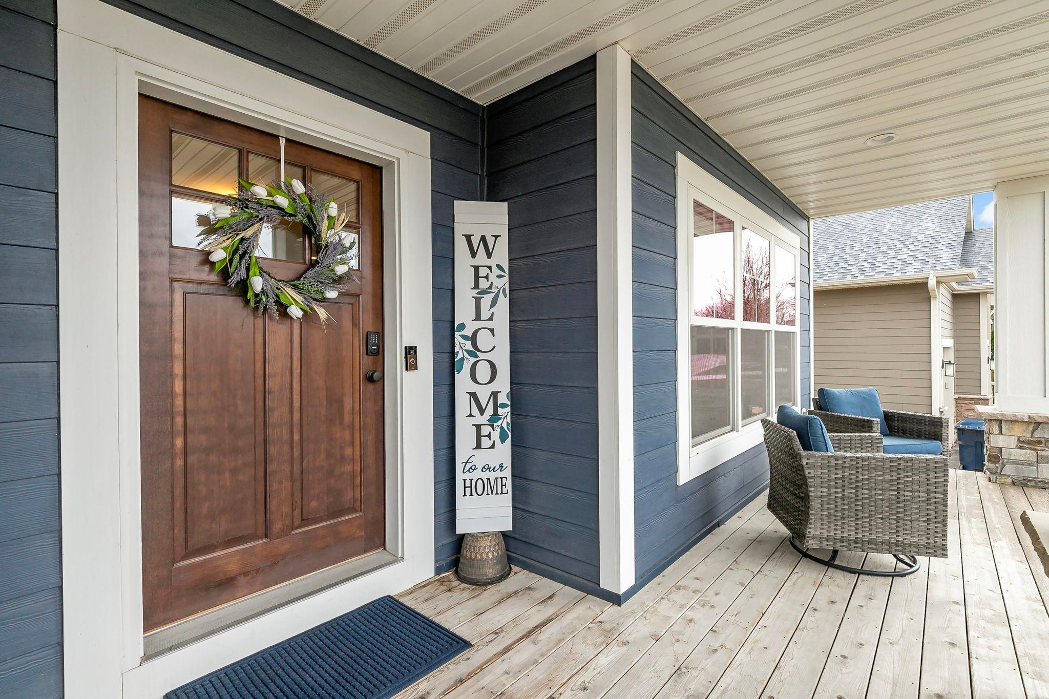 17163-hollyhock-ct-lakeville-mn-front-porch3.jpg