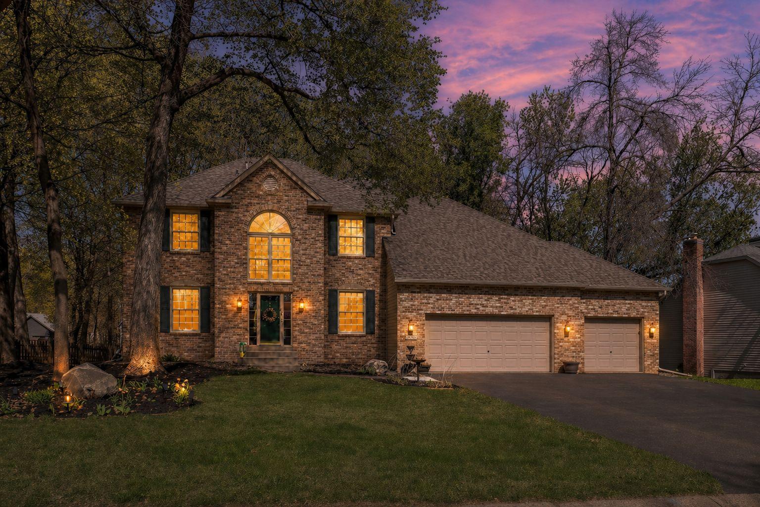 Welcome Home! 8710 Photography Twilight Photos