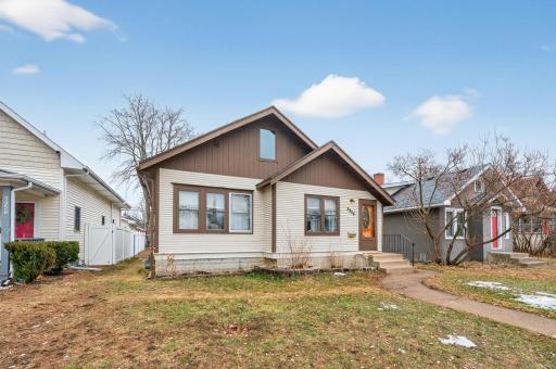 3954 Vincent Avenue N, Minneapolis, MN 55412