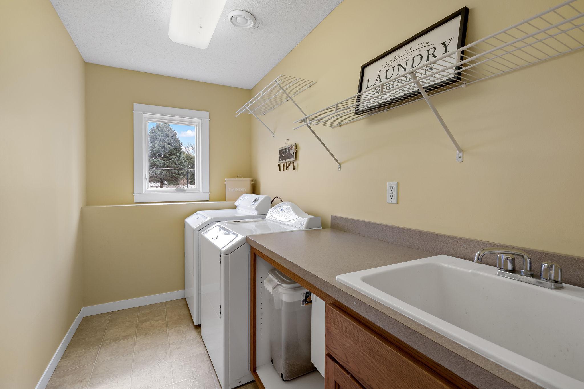 47-web-or-mls-20599 Islandview Cir Lakevile MN_0048.jpg