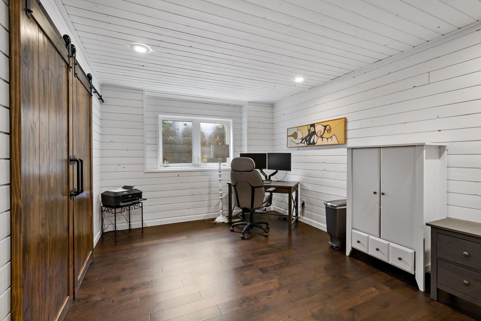 52-web-or-mls-20599 Islandview Cir Lakevile MN_0053.jpg