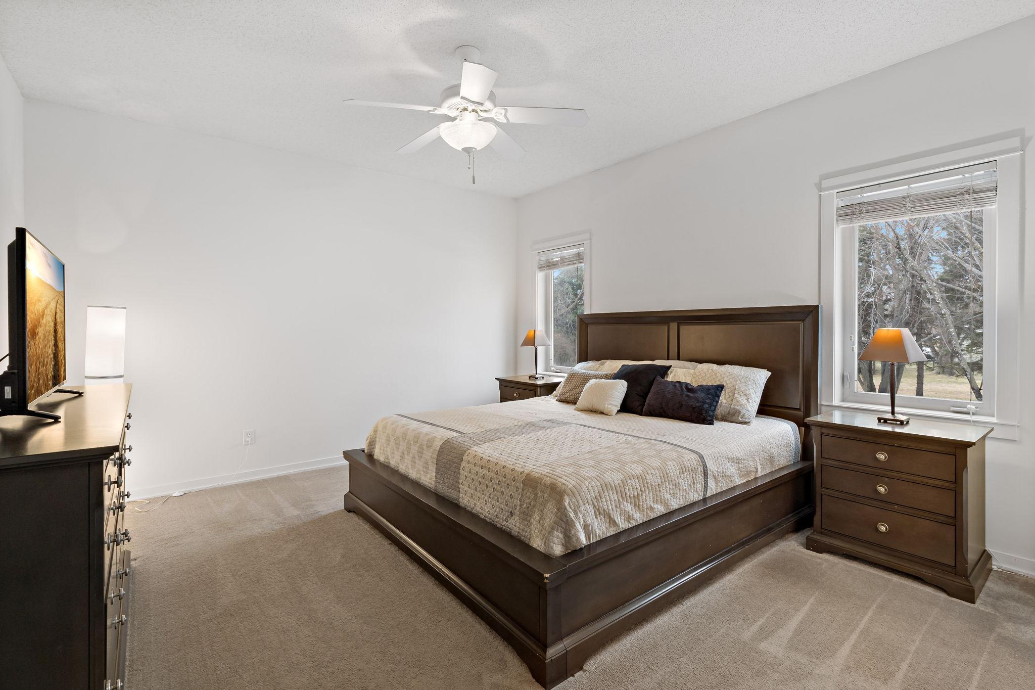 35-web-or-mls-20599 Islandview Cir Lakevile MN_0036.jpg