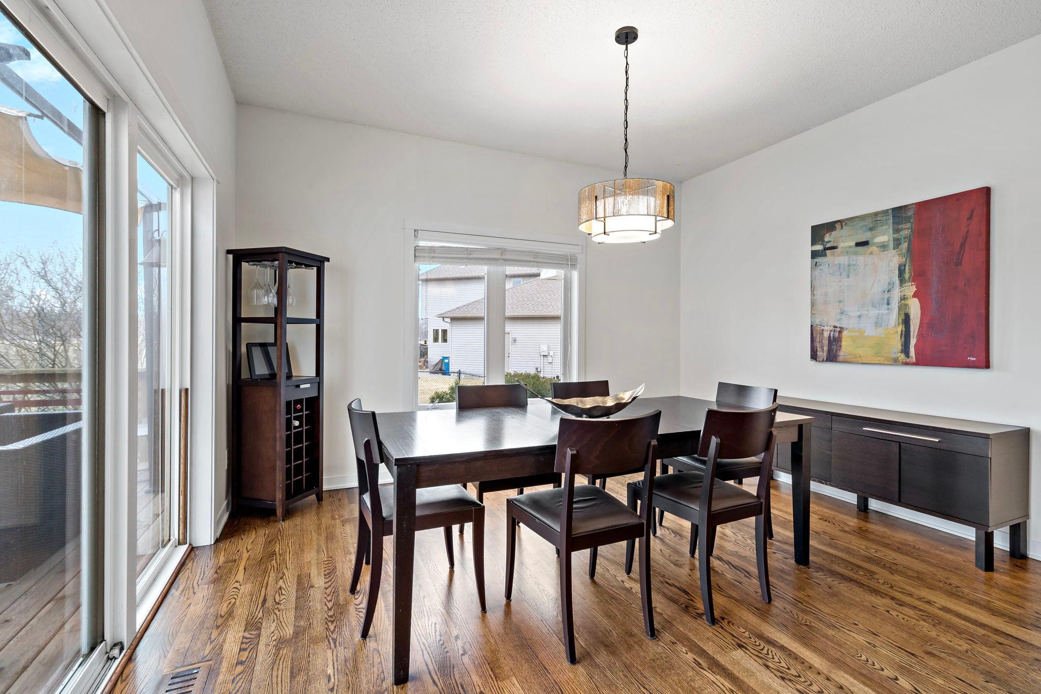 18-web-or-mls-20599 Islandview Cir Lakevile MN_0019.jpg