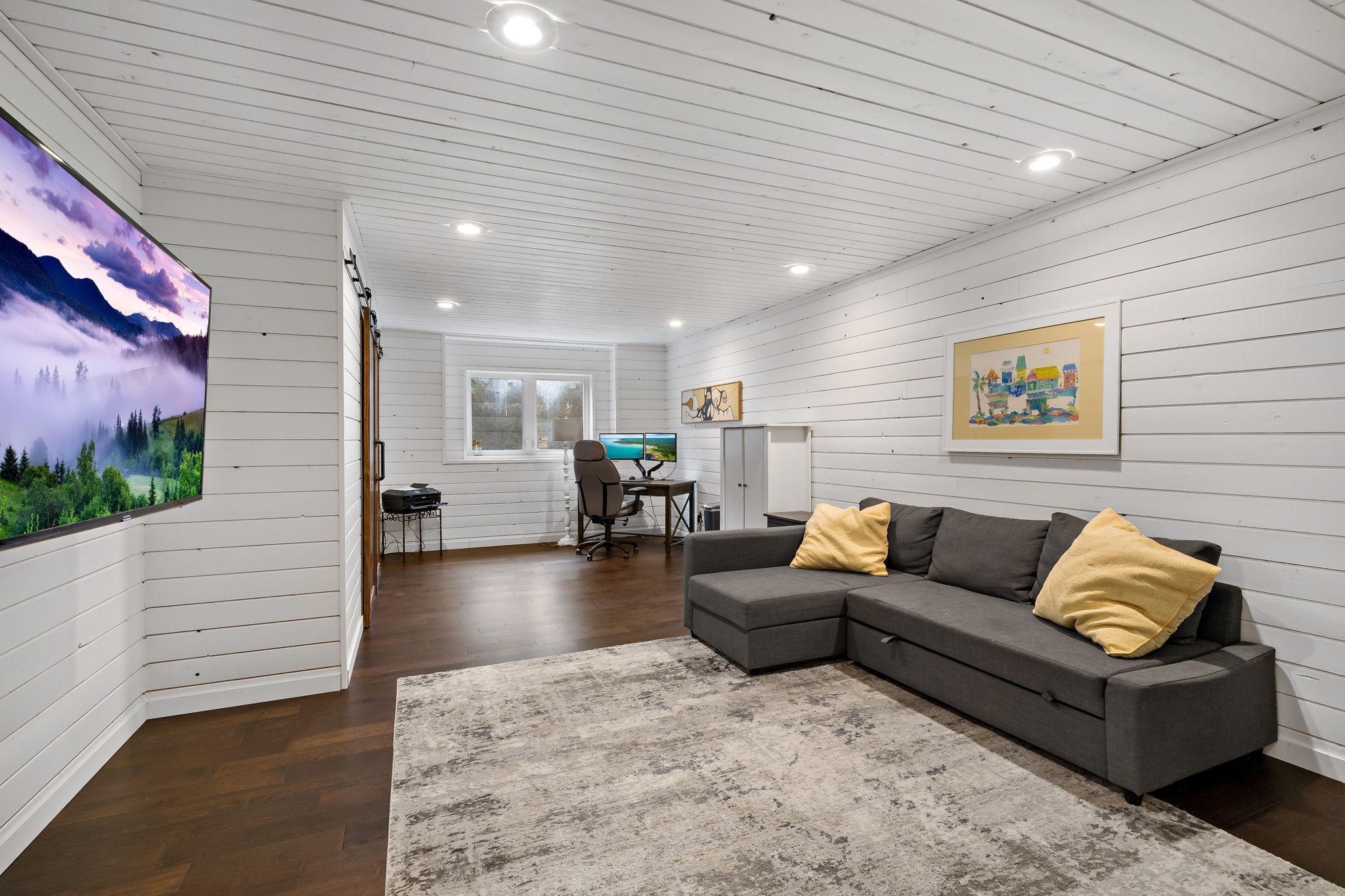 55-web-or-mls-20599 Islandview Cir Lakevile MN_0056.jpg