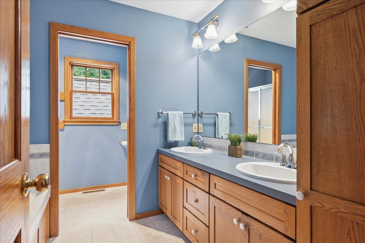 Primary Full Bathroom and Dual Vanity!