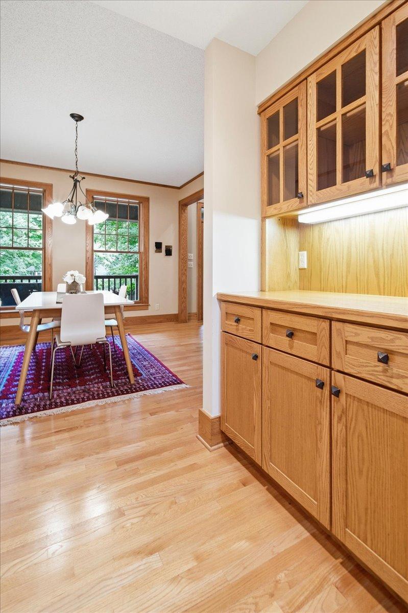 Butler's Pantry Between the Formal Dining Room and Kitchen!