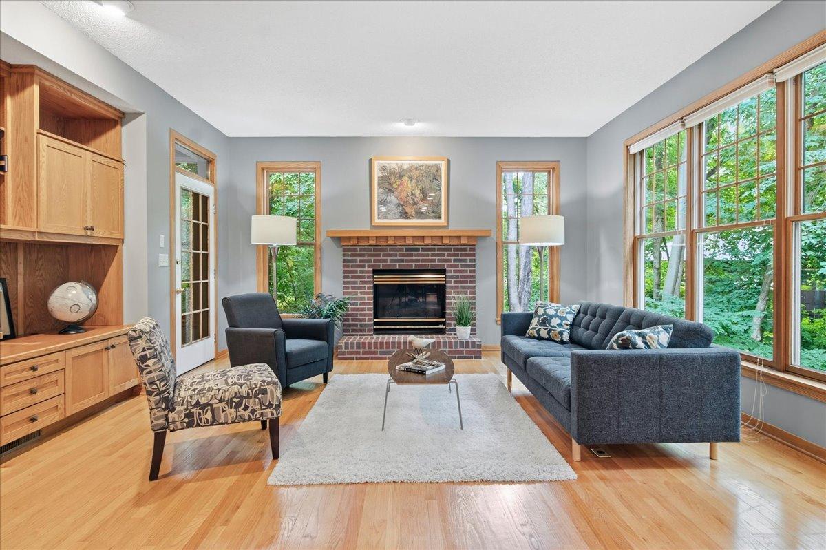 Imagine your Family spending time together in the spacious main level from the kitchen, to the informal dining area, to the living room, or even when someone needs to use the computer for homework!