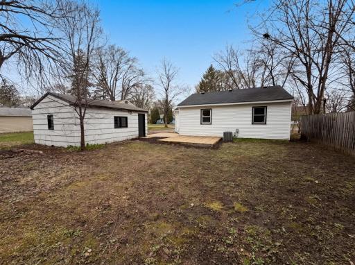 6907 52nd Avenue N, Minneapolis, MN 55428