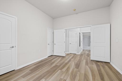 10075 City Walk Drive, 104, Saint Paul, MN 55129
