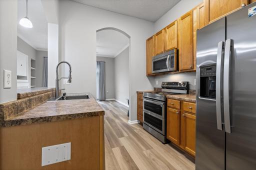 10075 City Walk Drive, 104, Saint Paul, MN 55129