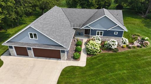 1412 Fairacre Lane SW, Willmar, MN 56201