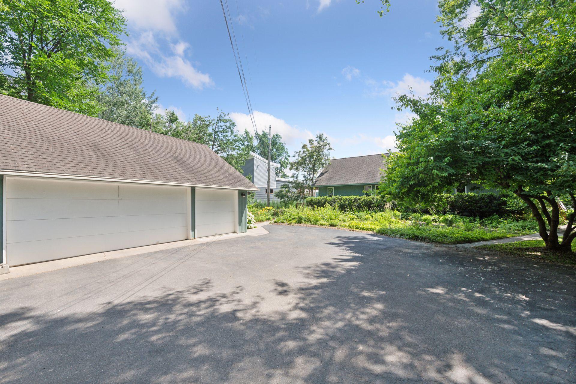 Extra deep lot with room for future expansion closer to the shoreline or toward the garage!